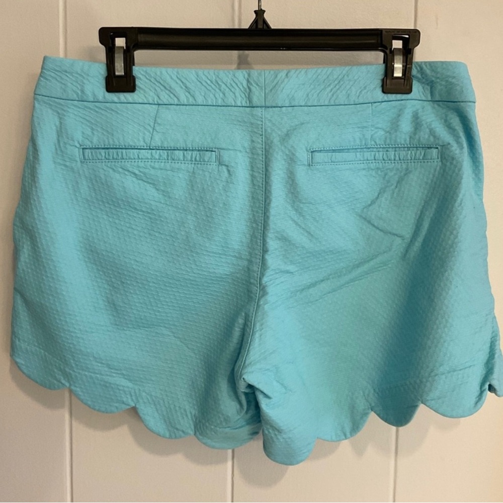 Lilly Pulitzer buttercup scallop edge short size 6